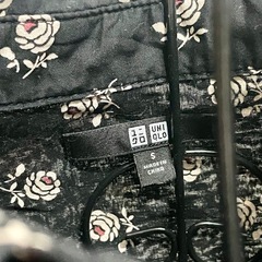 【バラ柄シャツ】UNIQLO/ユニクロ【古着】の画像