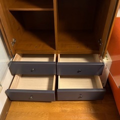 ガラス扉付き本棚（中古）の画像