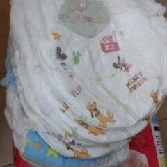 【32枚＋5枚】赤ちゃんオムツの画像