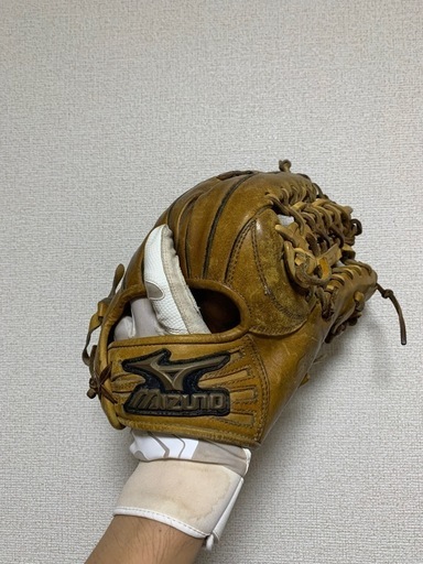 硬式外野手用グローブ