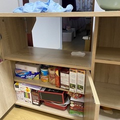 キッチンテーブル収納力めちゃ有の画像