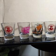 アメリカ各地名入りおちょこ15個セットの画像