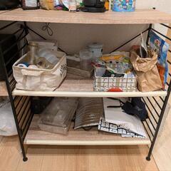 木製棚(板の歪みあり)の画像