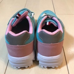 子供用スニーカー18.0cm新古品の画像