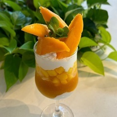 明るく新しく緑いっぱいのカフェ(^^)の画像