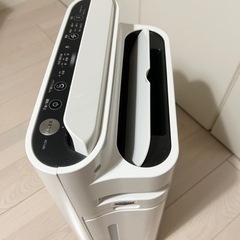 シャープ　SHARP 加湿器付き空気清浄機　2020年製の画像