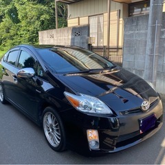 トヨタプリウス S グレードDAA ZBW 30
