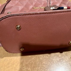 小さめショルダーバッグ　ピンク　合成皮の画像