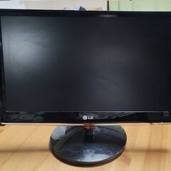 ゲーイングPC　i7-6700,ssd 480gb,HDD 1TB,8Gb メモリー．モニター付きの画像