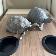 亀の置物2セットの画像