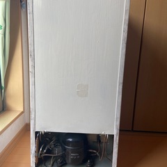 小さい冷蔵庫の画像