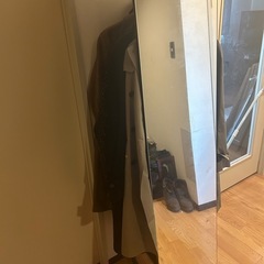 【引き取り限定】ミラー付きコートラック　姿見の画像