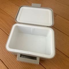 釣り ベイトクーラー　餌入れの画像