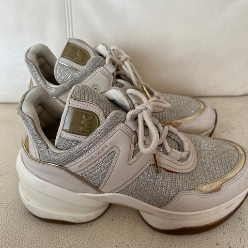 MKスニーカー中古24.5cm
