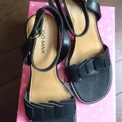 おしゃれ牛革サンダル　1回使用のみ！の画像