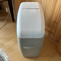 差し上げます　ニオイポイ　　　おむつゴミ箱　
