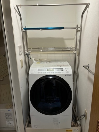 ニトリ　伸縮ステンレス洗濯機ラック