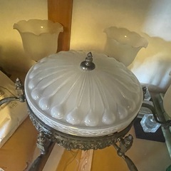 洋館　古いシャンデリア　アンティーク　大正　昭和　電笠　　ライトの画像