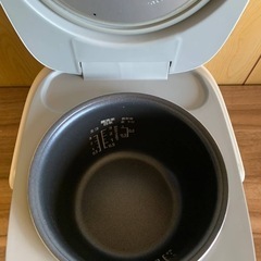 ⭐️YAMAZENマイコン炊飯ジャー⭐️ ⭐️YJB-300⭐️の画像