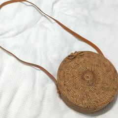 丸い　かごバッグ　ほぼ未使用　おしゃれ　涼し気