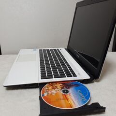 【15インチで見やすく作業が楽】core i5　8GB　SSD（256）　Microsoft office2021　カメラ　Wi-Fi　マルチ　テンキー　Windows11　ASUSの画像