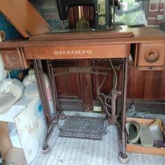 ブラザー　足踏みミシンの画像