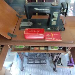 ブラザー　足踏みミシンの画像