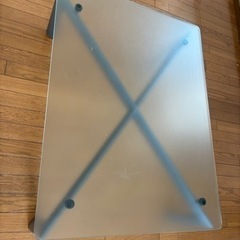 ガラステーブル