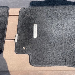  ♬セレナC26純正と社外のフロアマット♬の画像