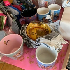 20日10時まで連絡ください　処分しますまとめ売り　新品未使用　カバン　ディズニーマグカップ　靴下　皿　靴　など　　の画像