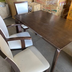 キズ　スレ有り　Otsukaダイニングテーブルのみ(必要な方イス3脚付けます)の画像