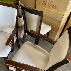 キズ　スレ有り　Otsukaダイニングテーブルのみ(必要な方イス3脚付けます)の画像