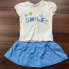Tシャツ　スカート