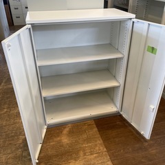 JH-17 【オフィス家具専門店】イナバの両開き書庫です！の画像