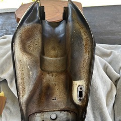 tw225 タンクの画像