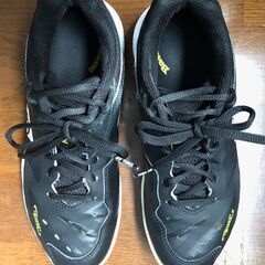 ヨネックスバドミントンシューズ！ パワークッション黒色 65Z3 24.5cmの画像
