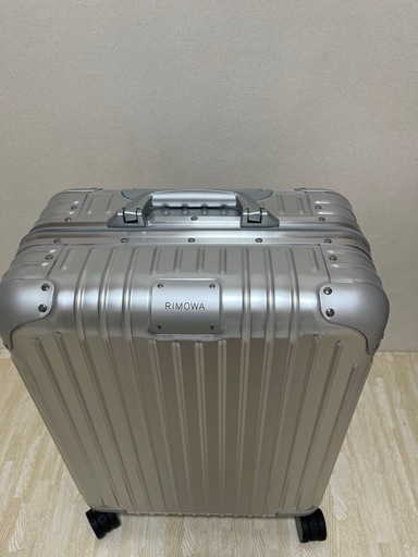 リモワ　新品未使用