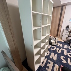 白　本棚　約高さ180cm×幅90cm×奥行25cmの画像