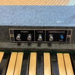 [レトロ][アンティーク]電子ピアノ　キーボード？の画像