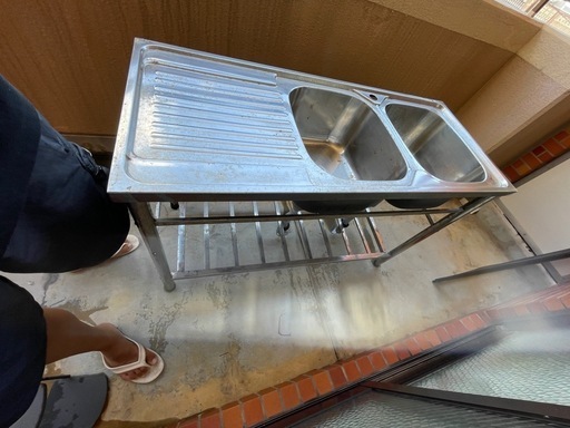 業務用シンク二層式調理台付き取引中