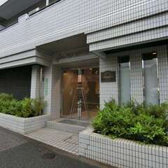 【新大塚駅】【月約4万円】【週4日×朝2時間】マンション清掃/未経験者可～日払い可 (新大塚2)の画像