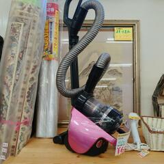 TOSHIBA☆サイクロン掃除機☆VC-S23☆2013年製☆動作OK(保証３ヵ月）・清掃済み☆中古品☆【こちらは店舗です。浜村鹿野温泉ICから3分 買取本舗 宮本リサイクル 営業時間9～19時 定休日水曜のみ←連絡できませんm(_ _)m】の画像