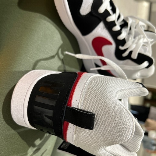 正規品‼️
新品‼️NIKE(ナイキ) 838938-104(1853) COURT BOROUGH MID (コートバーロウ MID