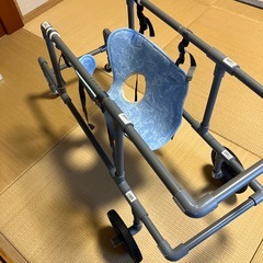 ペット　犬用車椅子