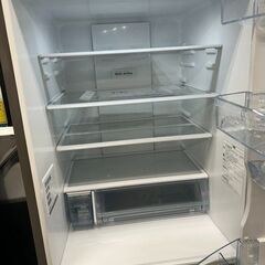 J5126 ★6ヶ月保証付★ 美品！高年式! ハイセンス Hisense HR-D3602S 3ドア冷蔵庫 360L   2023年製 クリーニング済みの画像