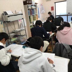 中学部塾講師募集　時給1300〜1800円　八尾市の画像
