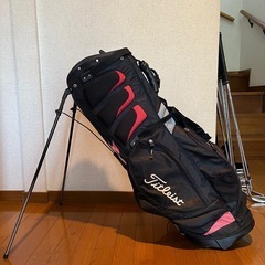 中古　Titleist　スタンド式キャディバッグ　ゴルフバック
