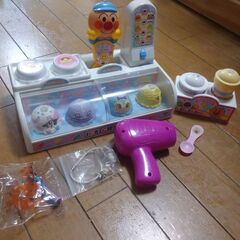 アンパンマンアイスクリームやさんセットなどおもちゃ色々