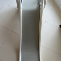 滑り台の画像