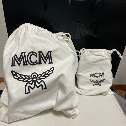 MCMバックパックと斜め掛け用ベルト